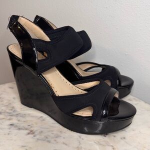 Adrienne Vittadini Sandals Size 7 M Stretch Fabric black ManMade
Wedges shoes
